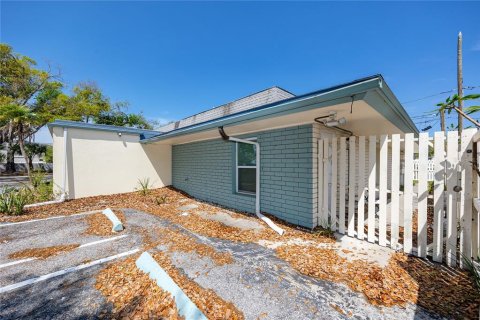 Commercial property in Saint Petersburg, Florida 338.26 sq.m. № 2092562 - photo 19