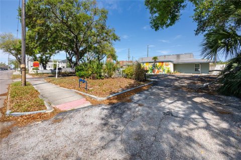 Commercial property in Saint Petersburg, Florida 338.26 sq.m. № 2092562 - photo 16
