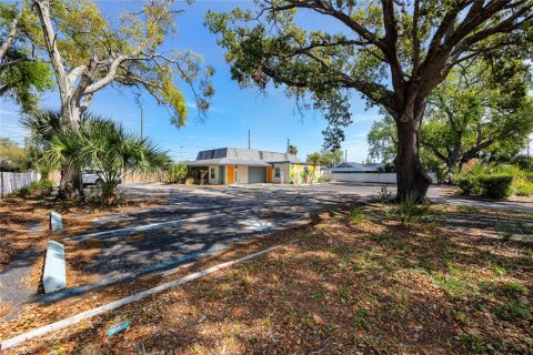 Commercial property in Saint Petersburg, Florida 338.26 sq.m. № 2092562 - photo 14