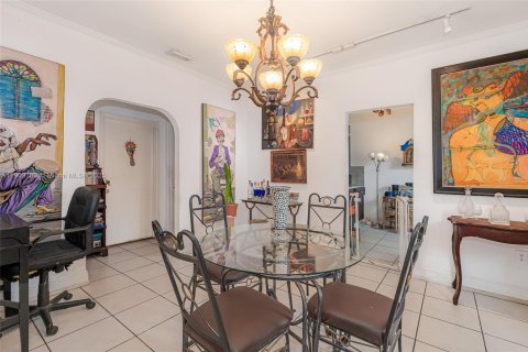 Commercial property in Miami, Florida 137.4 sq.m. № 1965378 - photo 21