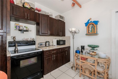 Commercial property in Miami, Florida 137.4 sq.m. № 1965378 - photo 28