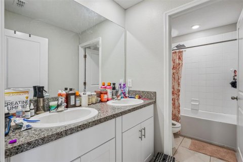 Купить виллу или дом в Ривервью, Флорида 3 комнаты, 210.33м2, № 2232473 - фото 16