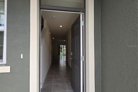 Townhouse in Davenport, Florida 3 bedrooms, 155.43 sq.m. № 1852759 - photo 3