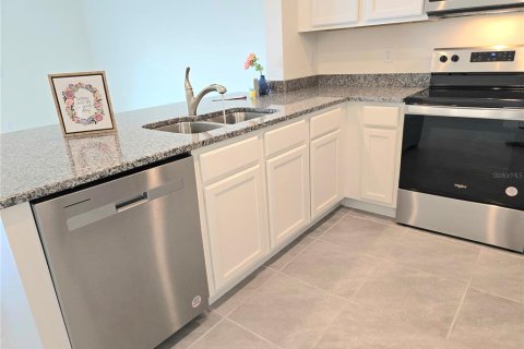 Townhouse in Davenport, Florida 3 bedrooms, 155.43 sq.m. № 1852759 - photo 10