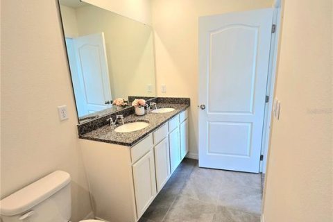 Townhouse in Davenport, Florida 3 bedrooms, 155.43 sq.m. № 1852759 - photo 27