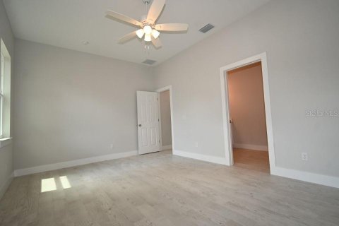 House in Dade City, Florida 3 bedrooms, 148.64 sq.m. № 1685044 - photo 15
