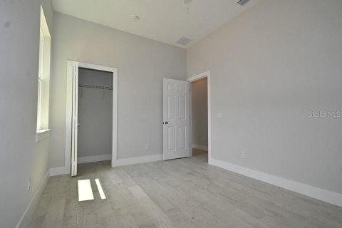 House in Dade City, Florida 3 bedrooms, 148.64 sq.m. № 1685044 - photo 26