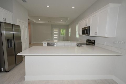 House in Dade City, Florida 3 bedrooms, 148.64 sq.m. № 1685044 - photo 11