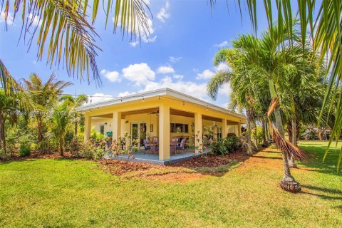 House in Homestead, Florida 5 bedrooms, 314.1 sq.m. № 2044643 - photo 8