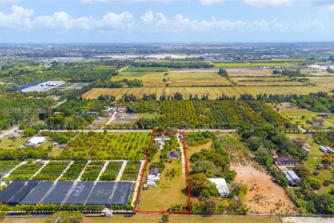 House in Homestead, Florida 5 bedrooms, 314.1 sq.m. № 2044643 - photo 3