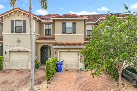 Купить таунхаус в Помпано-Бич, Флорида 3 спальни, 131.92м2, № 1951914 - фото 1