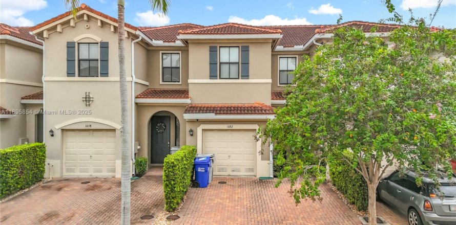 Таунхаус в Помпано-Бич, Флорида 3 спальни, 131.92м2 № 1951914