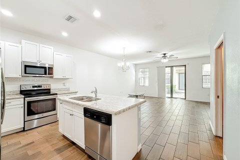 Купить таунхаус в Помпано-Бич, Флорида 3 спальни, 131.92м2, № 1951914 - фото 6