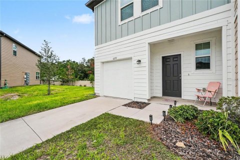 House in Gibsonton, Florida 3 bedrooms, 132.01 sq.m. № 2227115 - photo 2