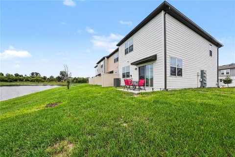 House in Gibsonton, Florida 3 bedrooms, 132.01 sq.m. № 2227115 - photo 24
