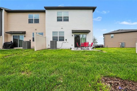House in Gibsonton, Florida 3 bedrooms, 132.01 sq.m. № 2227115 - photo 26