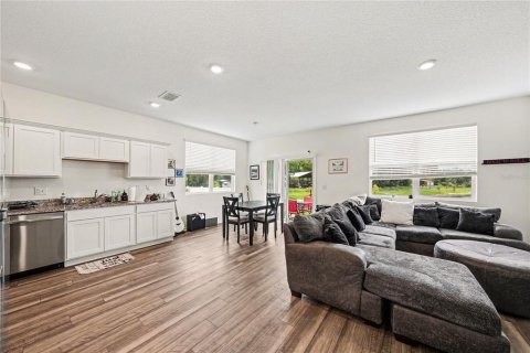 House in Gibsonton, Florida 3 bedrooms, 132.01 sq.m. № 2227115 - photo 7