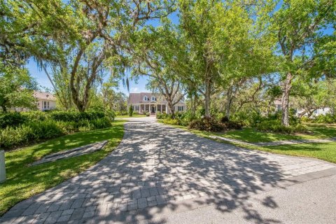 House in Sarasota, Florida 4 bedrooms, 399.48 sq.m. № 1586150 - photo 1