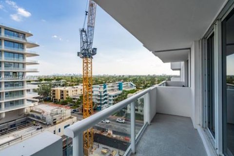 Condominio en alquiler en Surfside, Florida, 1 dormitorio, 97.55 m2 № 1935637 - foto 22