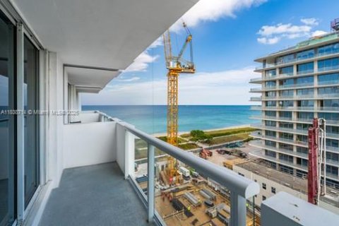Condominio en alquiler en Surfside, Florida, 1 dormitorio, 97.55 m2 № 1935637 - foto 23