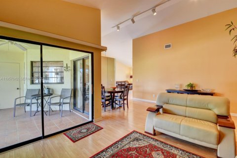 Купить кондоминиум в Бойнтон-Бич, Флорида 2 спальни, 124.02м2, № 2011835 - фото 7