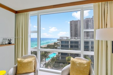 Condominio en alquiler en Miami Beach, Florida, 1 dormitorio, 71.72 m2 № 1923085 - foto 2