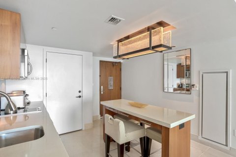 Condominio en alquiler en Miami Beach, Florida, 1 dormitorio, 71.72 m2 № 1923085 - foto 15