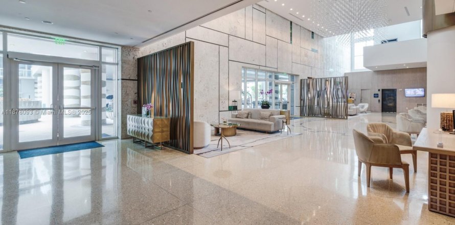 Condominio en Miami Beach, Florida, 1 dormitorio  № 1923085