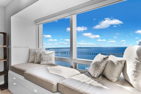 Condo in Miami, Florida, 2 bedrooms  № 2041048