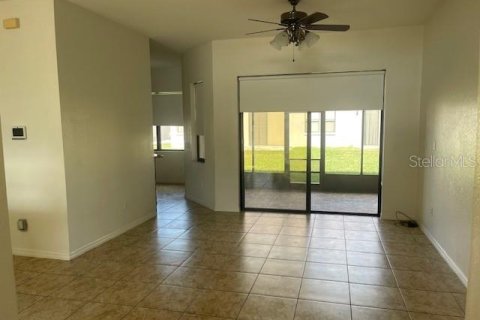 House in Kissimmee, Florida 3 bedrooms, 144.74 sq.m. № 1522726 - photo 6