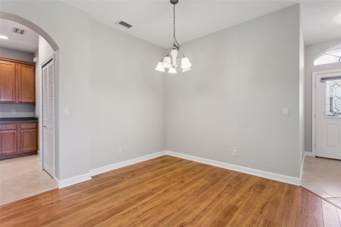 House in Mount Dora, Florida 3 bedrooms, 169.83 sq.m. № 2217018 - photo 10