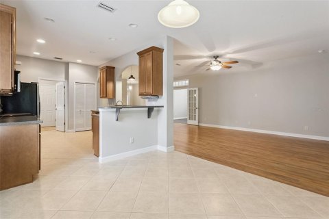 House in Mount Dora, Florida 3 bedrooms, 169.83 sq.m. № 2217018 - photo 12