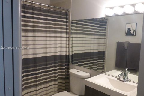Copropriété à vendre à Miami Lakes, Floride: 1 chambre, 65.03 m2 № 2414809 - photo 5