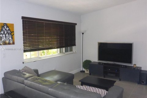 Condo à Miami Lakes, Floride, 1 chambre  № 2414809