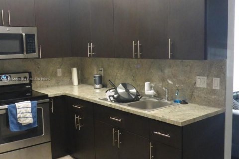 Copropriété à vendre à Miami Lakes, Floride: 1 chambre, 65.03 m2 № 2414809 - photo 12