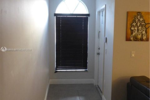 Copropriété à vendre à Miami Lakes, Floride: 1 chambre, 65.03 m2 № 2414809 - photo 3