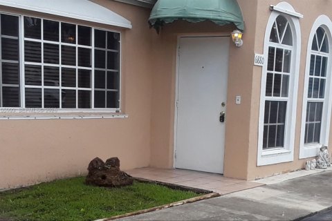 Copropriété à vendre à Miami Lakes, Floride: 1 chambre, 65.03 m2 № 2414809 - photo 15
