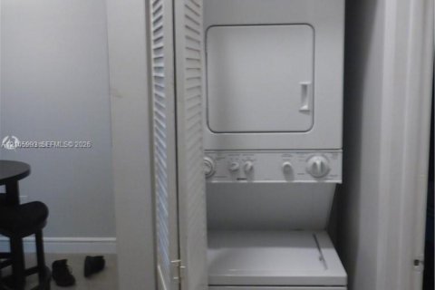 Copropriété à vendre à Miami Lakes, Floride: 1 chambre, 65.03 m2 № 2414809 - photo 13