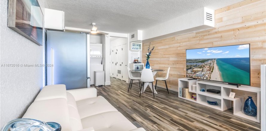 Studio à Condo à Hollywood, Floride № 1753854