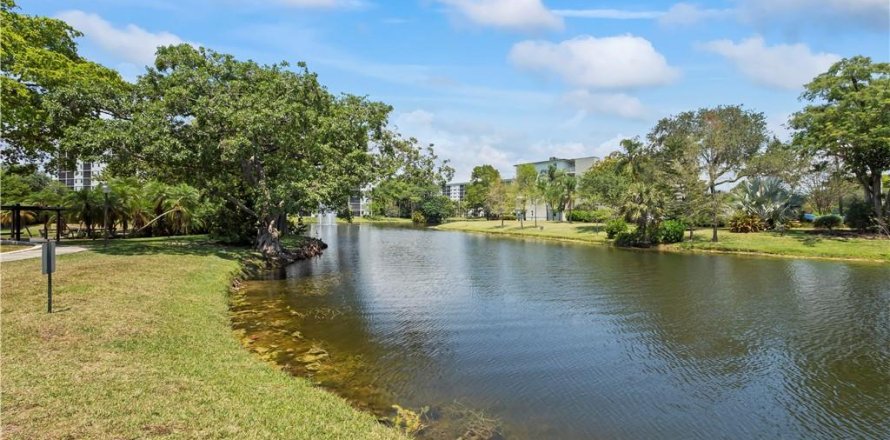 Condo in Pompano Beach, Florida, 2 bedrooms  № 1117810