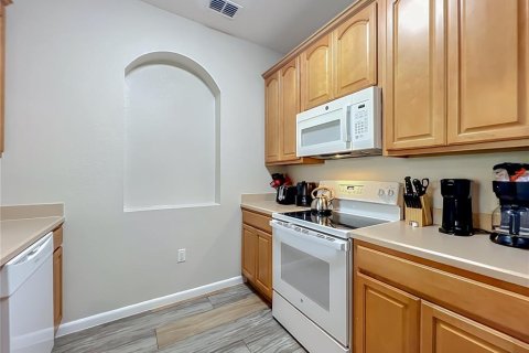 Condo in Orlando, Florida, 2 bedrooms № 2239651 - photo 18