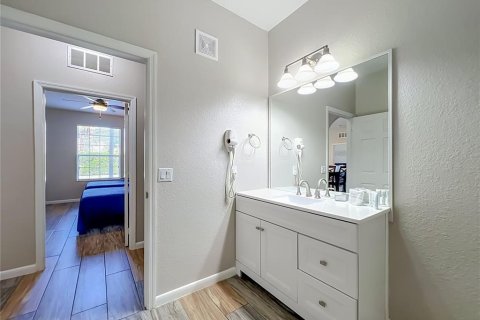 Condo in Orlando, Florida, 2 bedrooms № 2239651 - photo 14