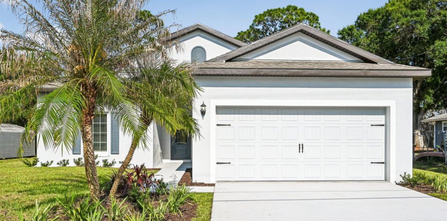 House in St. Lucie, Florida 3 bedrooms, 143.07 sq.m. № 2245588