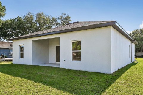 House in St. Lucie, Florida 3 bedrooms, 143.07 sq.m. № 2245588 - photo 8