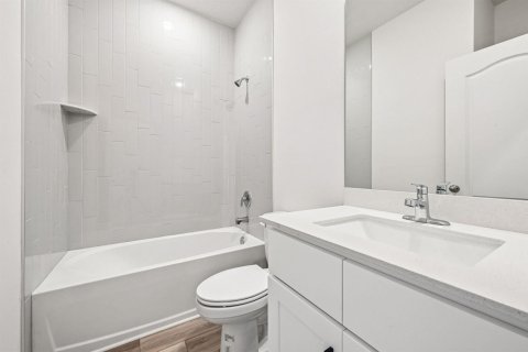 House in St. Lucie, Florida 3 bedrooms, 143.07 sq.m. № 2245588 - photo 11