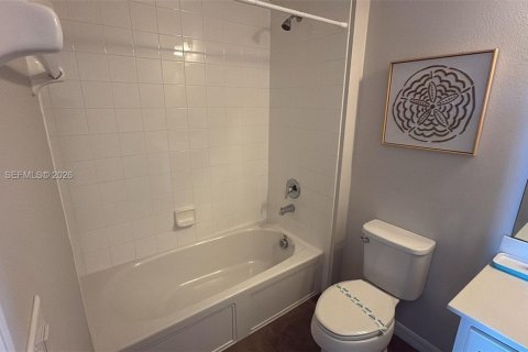 House in Kissimmee, Florida 8 bedrooms № 2062001 - photo 28