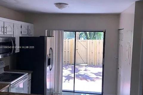 Touwnhouse à louer à Miami, Floride: 2 chambres, 100.15 m2 № 1946886 - photo 4
