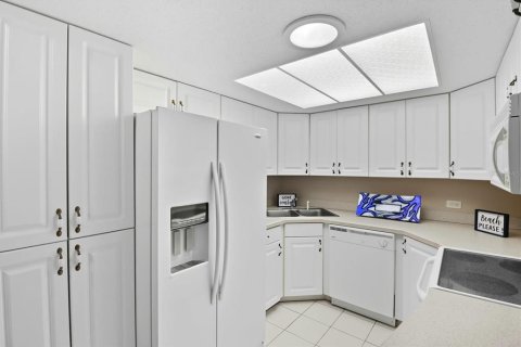 Adosado en venta en Homosassa, Florida, 2 dormitorios, 111.48 m2 № 2101982 - foto 15