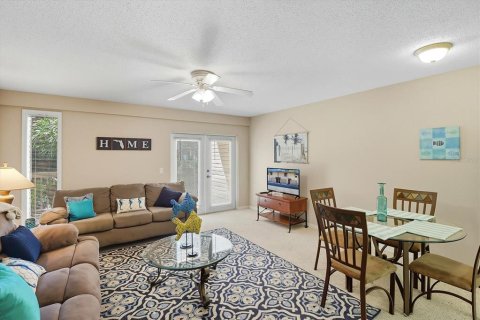 Adosado en venta en Homosassa, Florida, 2 dormitorios, 111.48 m2 № 2101982 - foto 11
