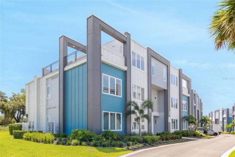 Condo in Four Corners, Florida, 3 bedrooms  № 1525585 - photo 1